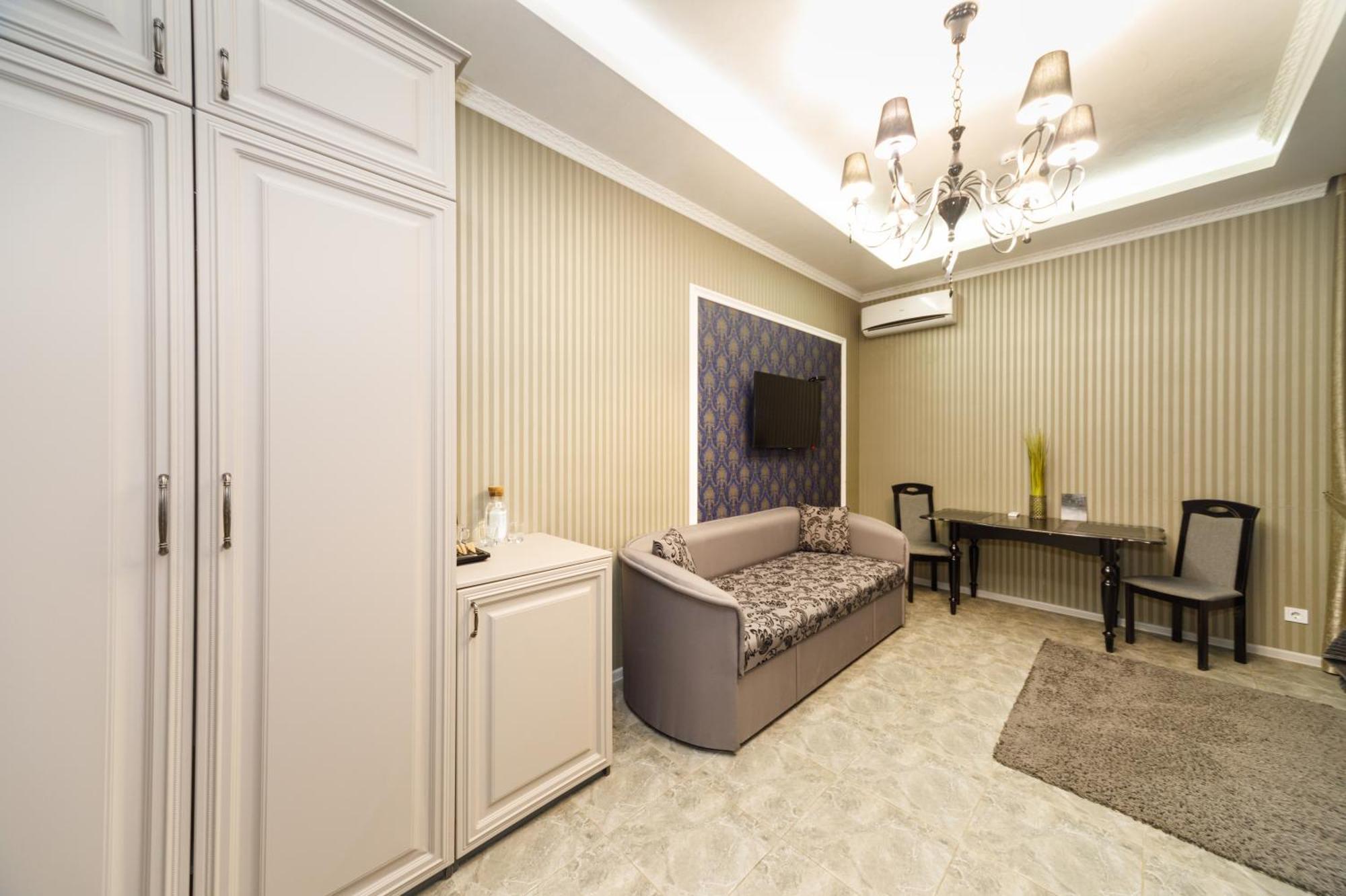 L.O.Y Family Hotel Dniepropietrowsk Zewnętrze zdjęcie