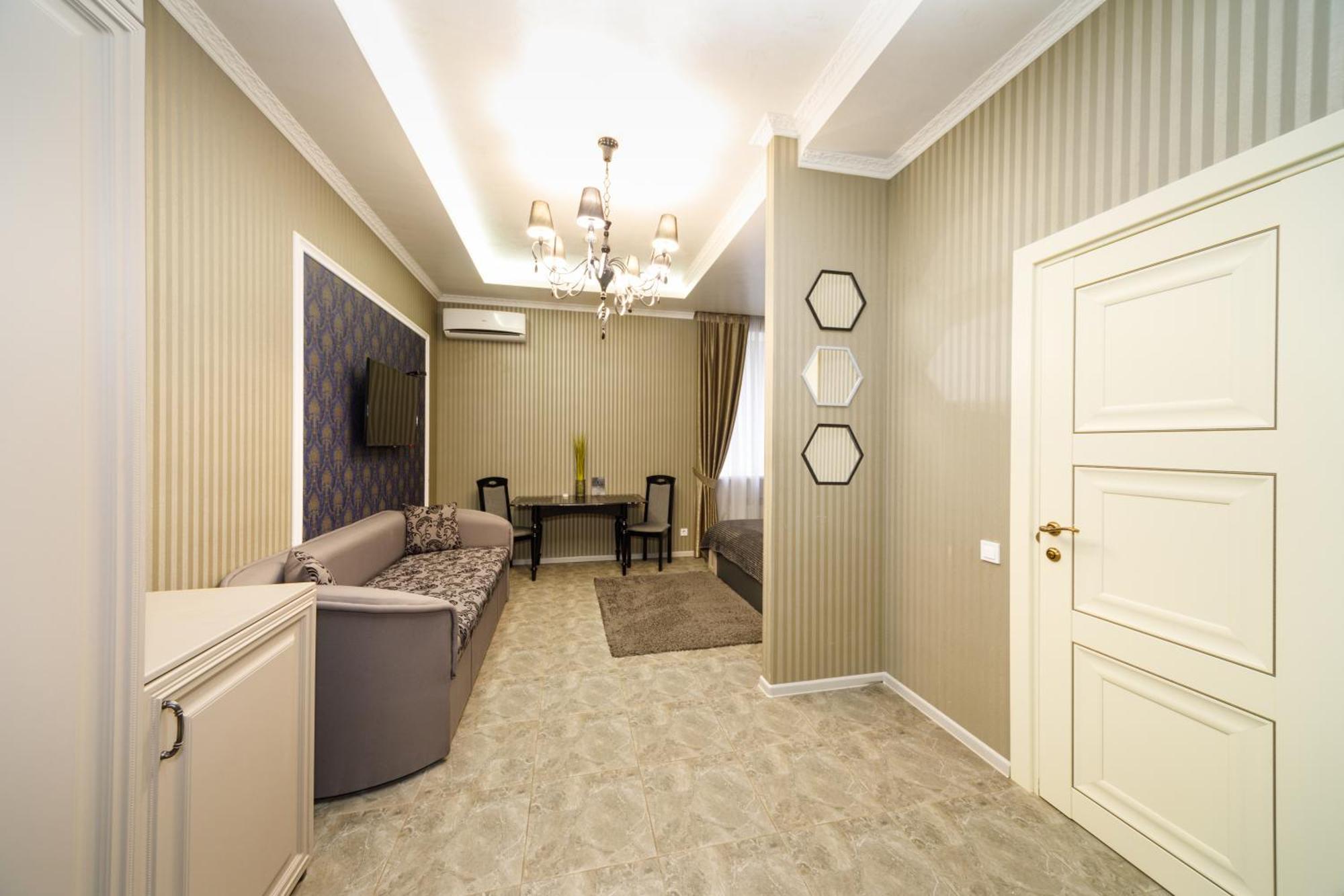 L.O.Y Family Hotel Dniepropietrowsk Zewnętrze zdjęcie