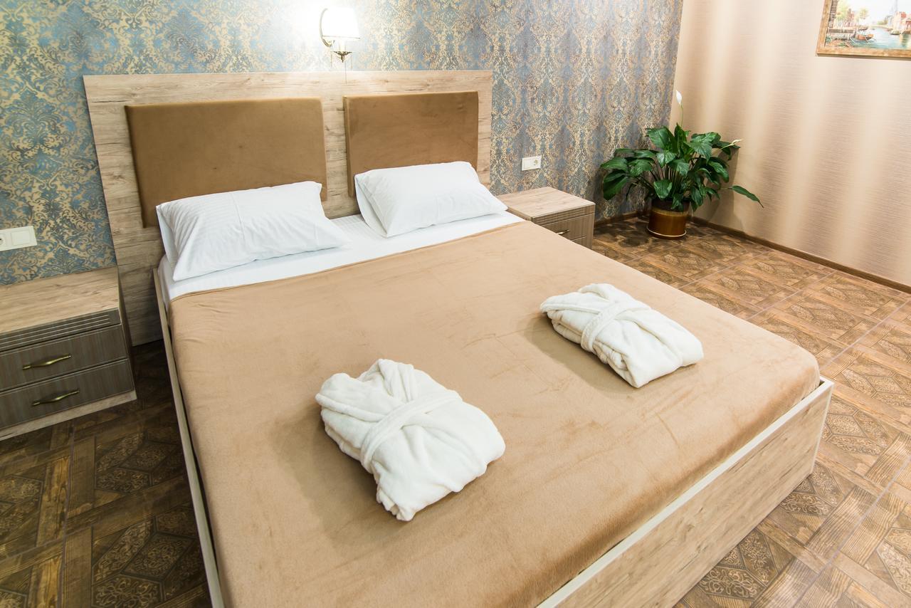 L.O.Y Family Hotel Dniepropietrowsk Zewnętrze zdjęcie